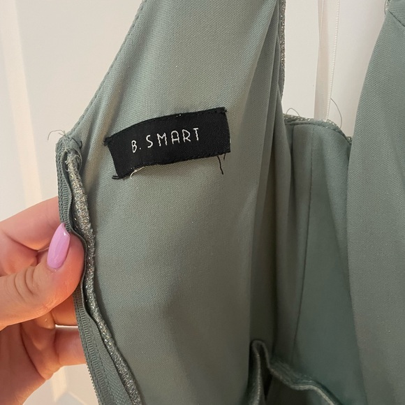 Size 2-4 B. SMART homecoming/formal dress - Picture 7 of 10